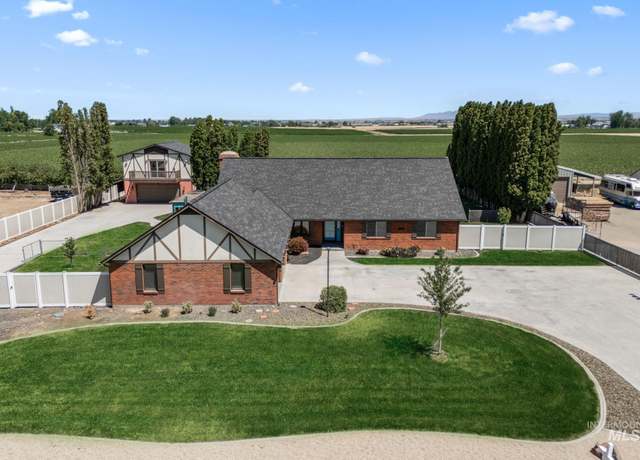 Property at 7770 Ustick Rd, Nampa, ID 83687, 3 beds, 2.5 baths