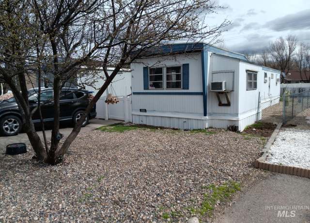 Property at 1420 N Oakwood, Boise, ID 83704, 2 beds, 1 bath