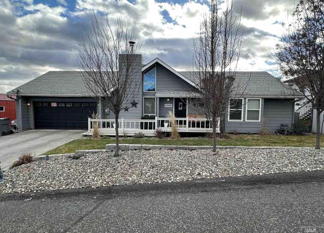 Property at 2782 18th St, Clarkston, WA 99403, 5 beds, 3 baths