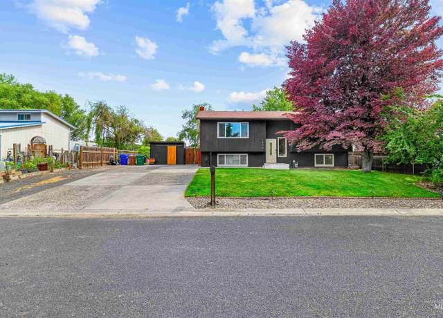 Property at 1806 Powers Dr, Lewiston, ID 83501, 4 beds, 2 baths