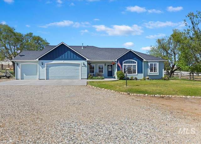 Property at 9400 Gloria Rd, Middleton, ID 83644-5044, 3 beds, 2 baths