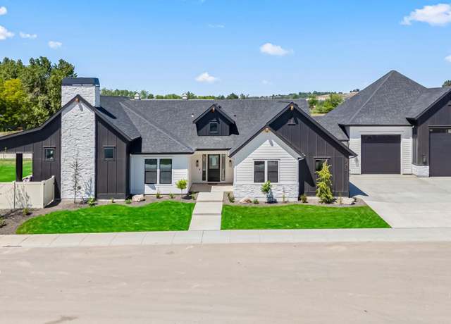 Property at 3075 N Costa Madera Ave, Star, ID 83669, 4 beds, 2.5 baths
