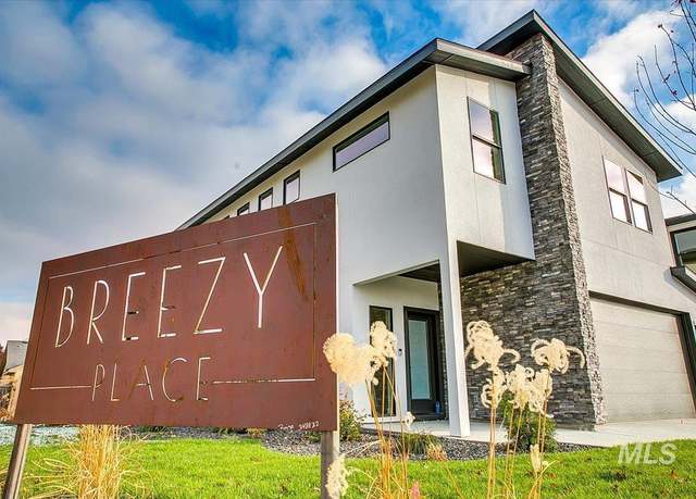 Property at 8114 N Breezy Ave, Boise, ID 83714, 3 beds, 2.5 baths