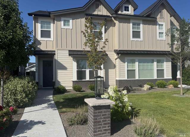 Property at 1768 E State Ave, Meridian, ID 83646, 3 beds, 2.5 baths