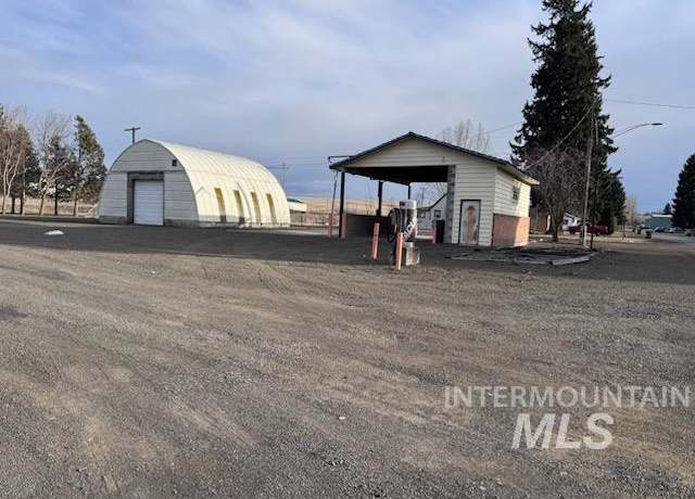 Property at 405 6th Ave, Nezperce, ID 83543