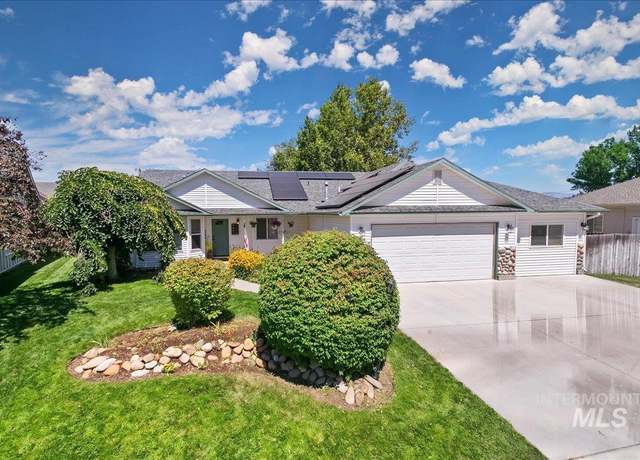 Property at 464 W Pack Ave, Meridian, ID 83642, 5 beds, 2 baths