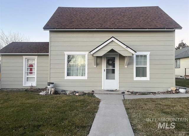 Property at 151 E South Ave, Hagerman, ID 83332, 2 beds, 1 bath