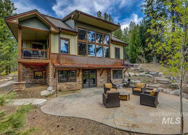 Property at 212 Riovista, Mccall, ID 83638, 5 beds, 4 baths