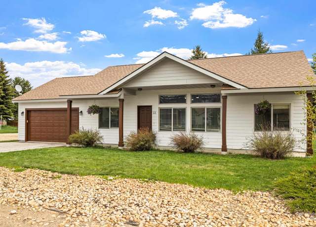 Property at 22 Charters Dr, Donnelly, ID 83615, 3 beds, 2 baths