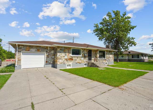 Property at 1520 R St, Heyburn, ID 83336, 5 beds, 2 baths