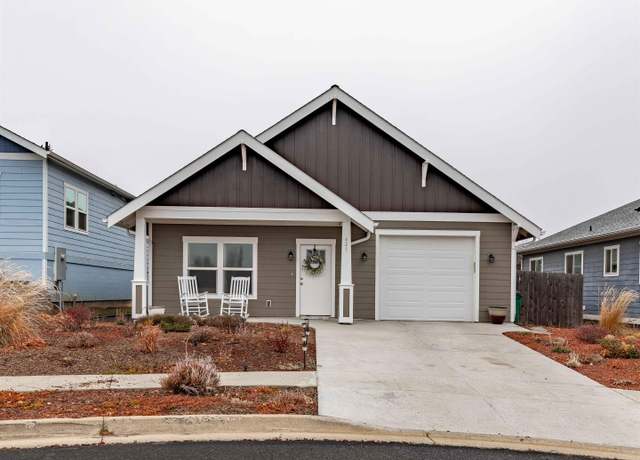 Property at 421 Greensides Pl, Moscow, ID 83843, 3 beds, 2 baths