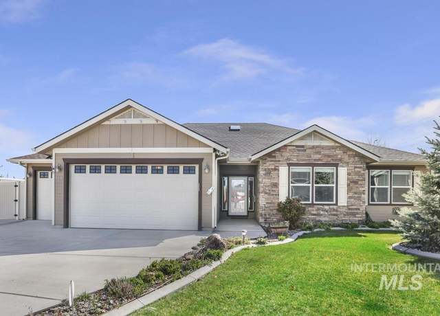 Property at 945 Birchton Loop, Twin Falls, ID 83301, 3 beds, 3 baths