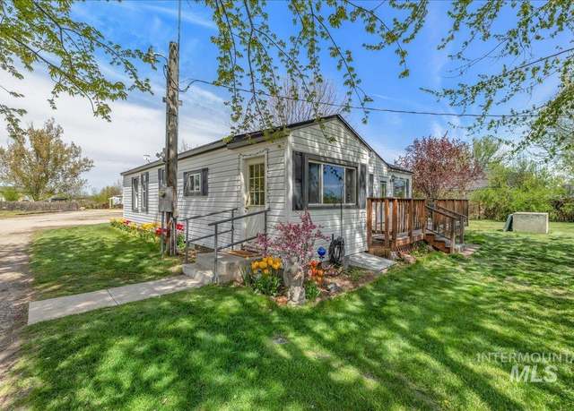 Property at 7110 W Highway 52, Emmett, ID 83617, 3 beds, 1 bath