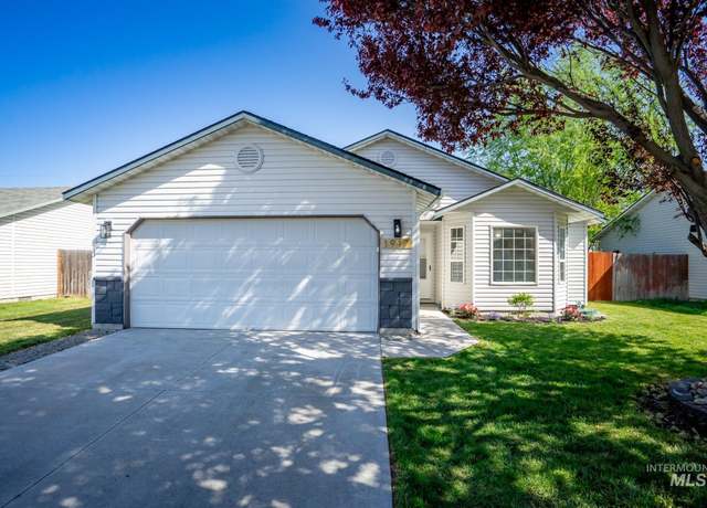 Property at 1917 Cambridge, Caldwell, ID 83607, 3 beds, 2 baths