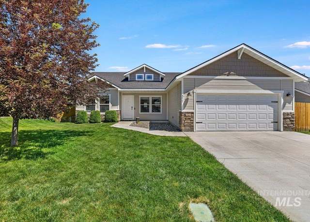 Property at 377 View Ave, Twin Falls, ID 83301, 3 beds, 2 baths
