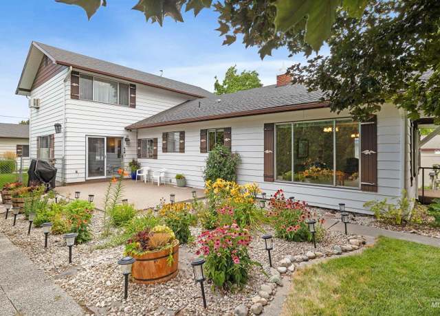 Property at 421 E Ave E, Jerome, ID 83338, 4 beds, 2.5 baths