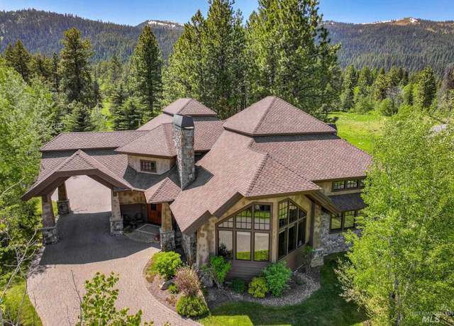 Property at 791 Discovery Dr, Donnelly, ID 83615, 4 beds, 3.5 baths
