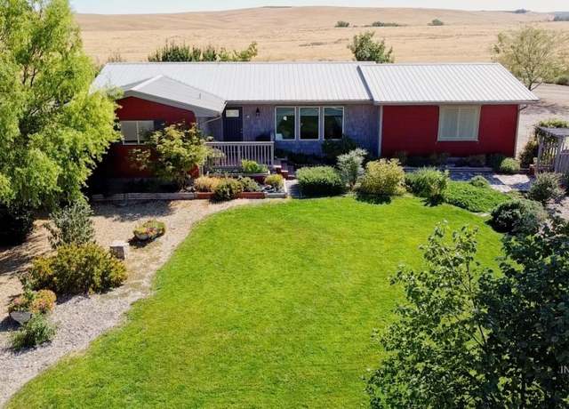 Property at 2480 1st Ln E, Parma, ID 83660, 4 beds, 2 baths