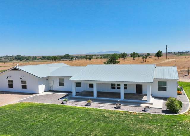 Property at 29492 Farmway Rd, Caldwell, ID 83607, 4 beds, 2 baths