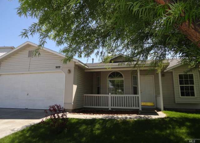 Property at 909 W Oakmont Ave, Nampa, ID 83686, 3 beds, 2 baths