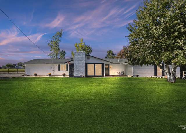 Property at 11457 S Cloverdale, Kuna, ID 83634, 4 beds, 3 baths