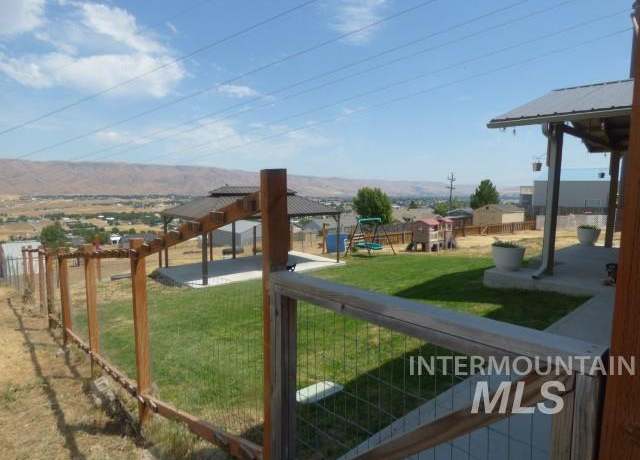 Property at 2710 Scenic Hills Dr, Clarkston, WA 99403, 3 beds, 2 baths