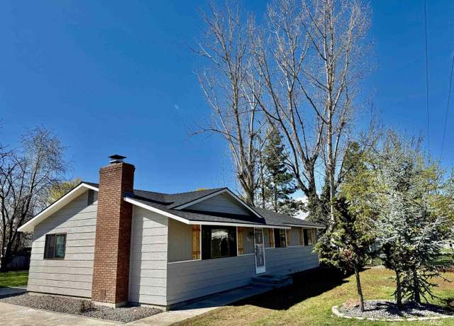 Property at 1001 E Ustick Rd, Meridian, ID 83646, 3 beds, 2 baths