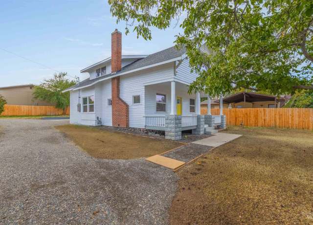Property at 1433 Libby St, Clarkston, WA 99403, 3 beds, 2 baths