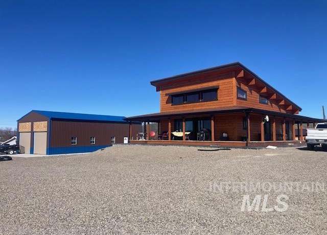 Property at 1365 E 11th St, Weiser, ID 83672, 3 beds, 2.5 baths