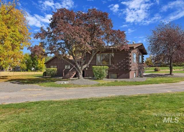 Property at 2207 E 3762 N, Filer, ID 83328, 4 beds, 2 baths