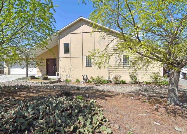 Property at 2144 13th St, Lewiston, ID 83501, 4 beds, 3 baths