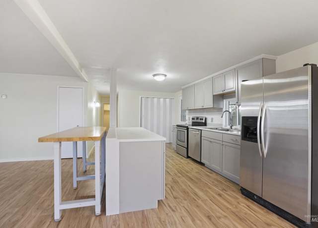 Property at 10701 W Java Dr, Boise, ID 83713-5120, 2 beds, 2 baths