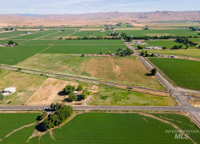 Property at 888 County Road 70, Weiser, ID 83672, 3 beds, 2 baths