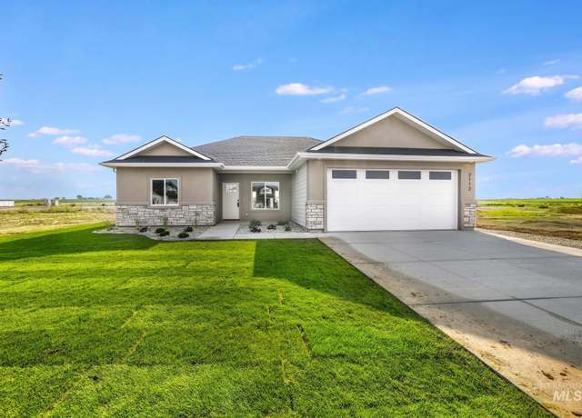 Property at 2112 Regan St, Jerome, ID 83338, 4 beds, 2 baths