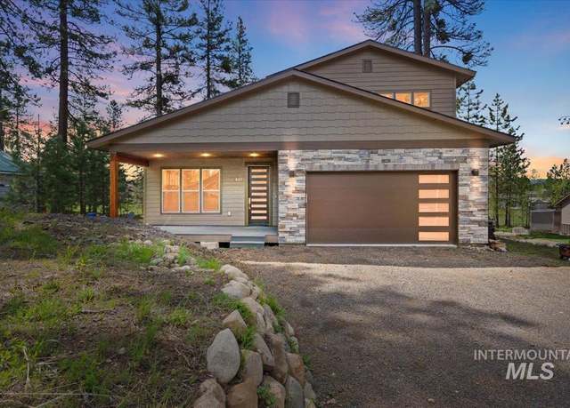 Property at 622 Woodlands Dr, Mccall, ID 83638, 4 beds, 2.5 baths