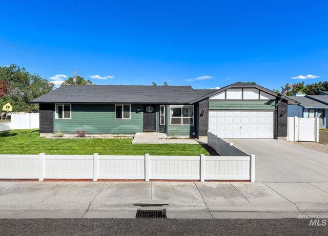 Property at 1182 N Iris Ave, Boise, ID 83704, 3 beds, 2 baths