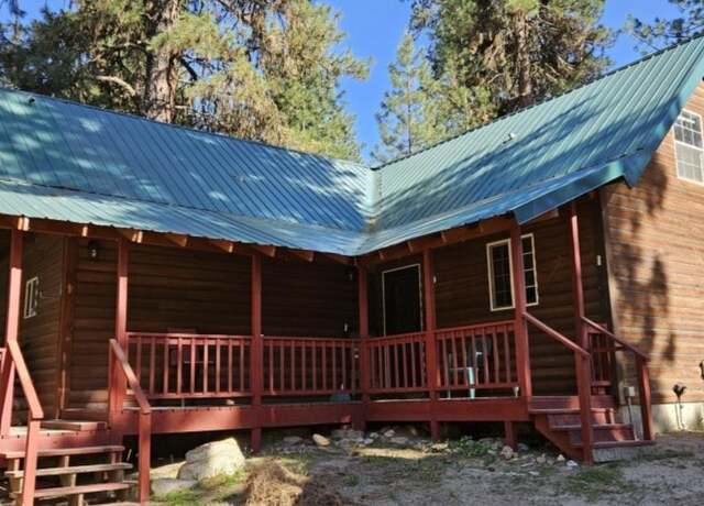 Property at 7 Willow Dr, Lowman, ID 83637, 3 beds, 1.5 baths