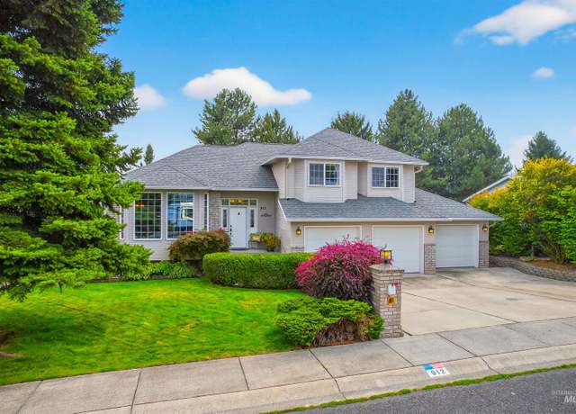 Property at 912 Grelle Dr, Lewiston, ID 83501, 4 beds, 3 baths