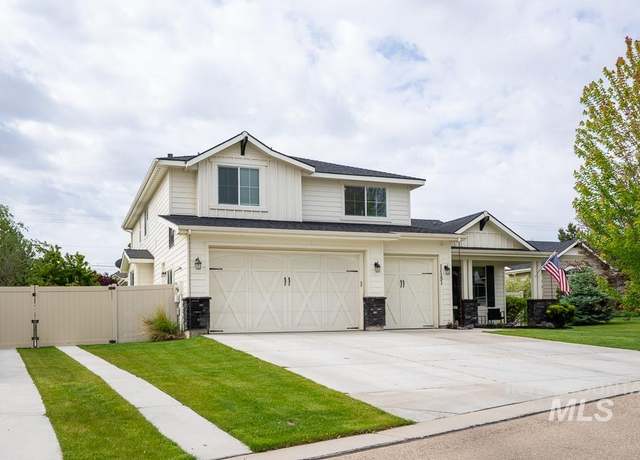 Property at 11151 W Carriage Hill Ct, Nampa, ID 83686, 4 beds, 3.5 baths
