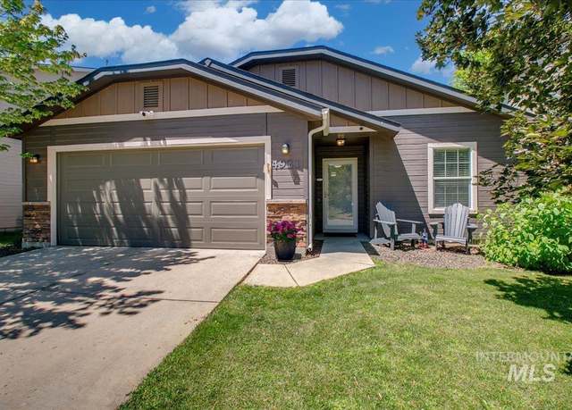 Property at 4921 N Rathbone Ave, Meridian, ID 83646, 3 beds, 2 baths