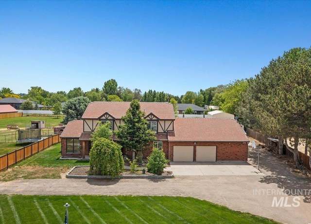 Property at 4919 Cherry Ln, Nampa, ID 83687, 5 beds, 2.5 baths