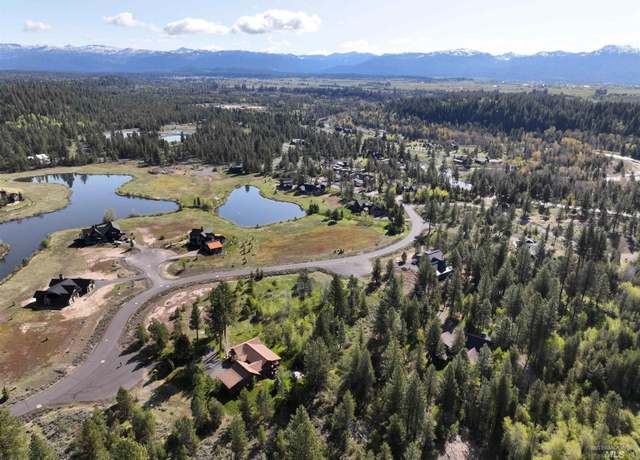 Property at 29 Fawnlilly Dr, Mccall, ID 83638