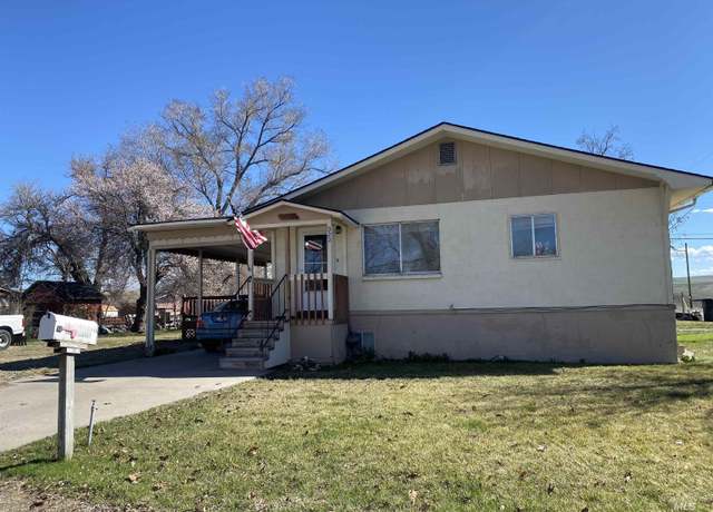 Property at 323 E Garfield Ave, Glenns Ferry, ID 83623, 4 beds, 2 baths