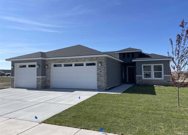 Property at 1197 Frank Henry Rd, Twin Falls, ID 83301, 4 beds, 2 baths