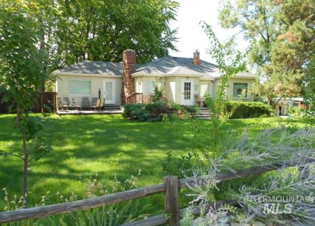 Property at 1119 N Eagle Rd, Eagle, ID 83616-5017, 3 beds, 1 bath