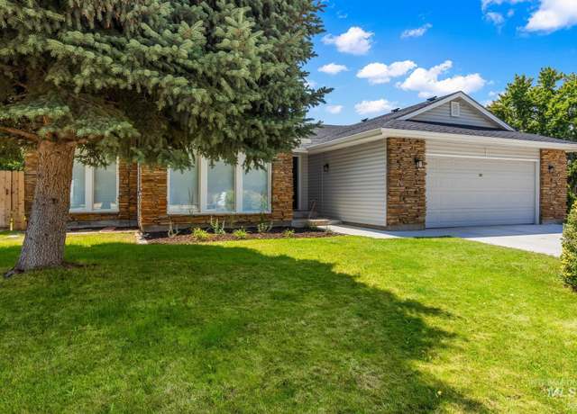 Property at 2611 W Misty Dr, Meridian, ID 83646, 3 beds, 2 baths