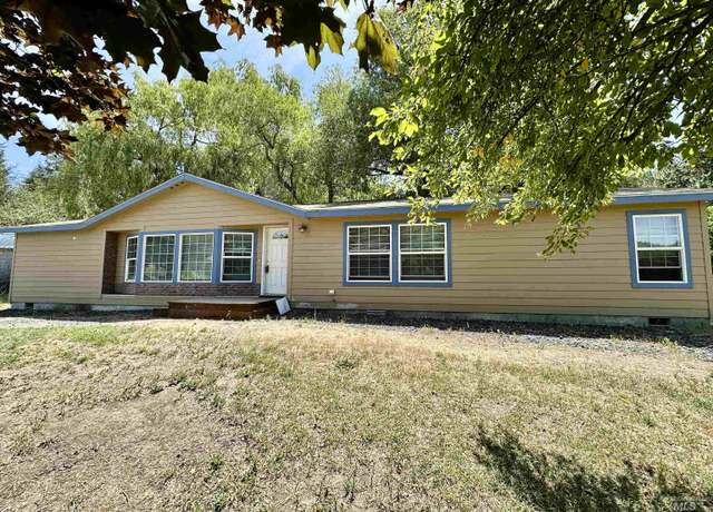 Property at 1111 Wallen Rd, Moscow, ID 83843, 3 beds, 2 baths