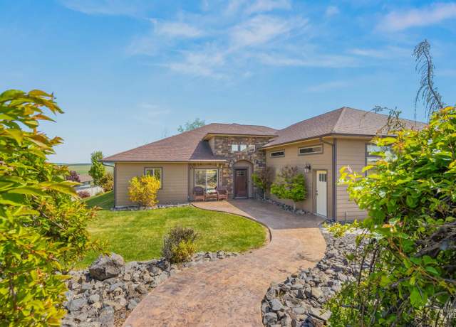 Property at 3305 18th St, Lewiston, ID 83501, 4 beds, 2 baths