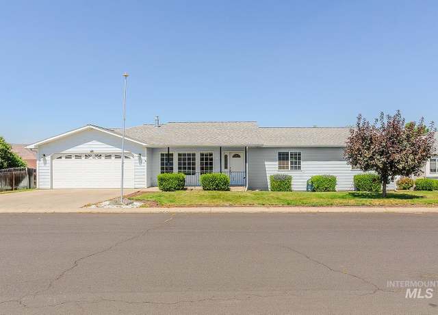 Property at 919 Magnolia St, Lewiston, ID 83501, 2 beds, 2 baths