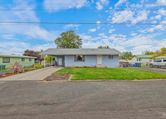 Property at 1125 Grelle Ave, Lewiston, ID 83501, 5 beds, 2 baths